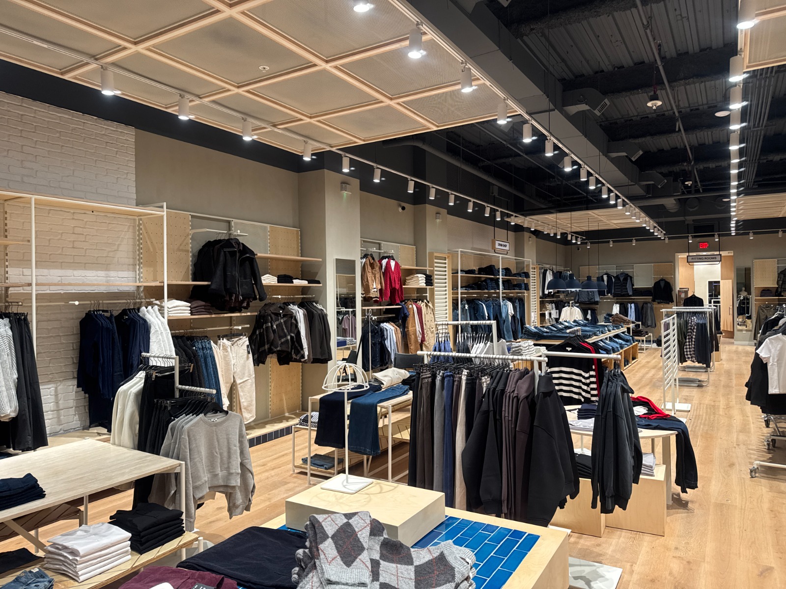 Mavi Jeans — U.S. Mall Rollout — photograph 15