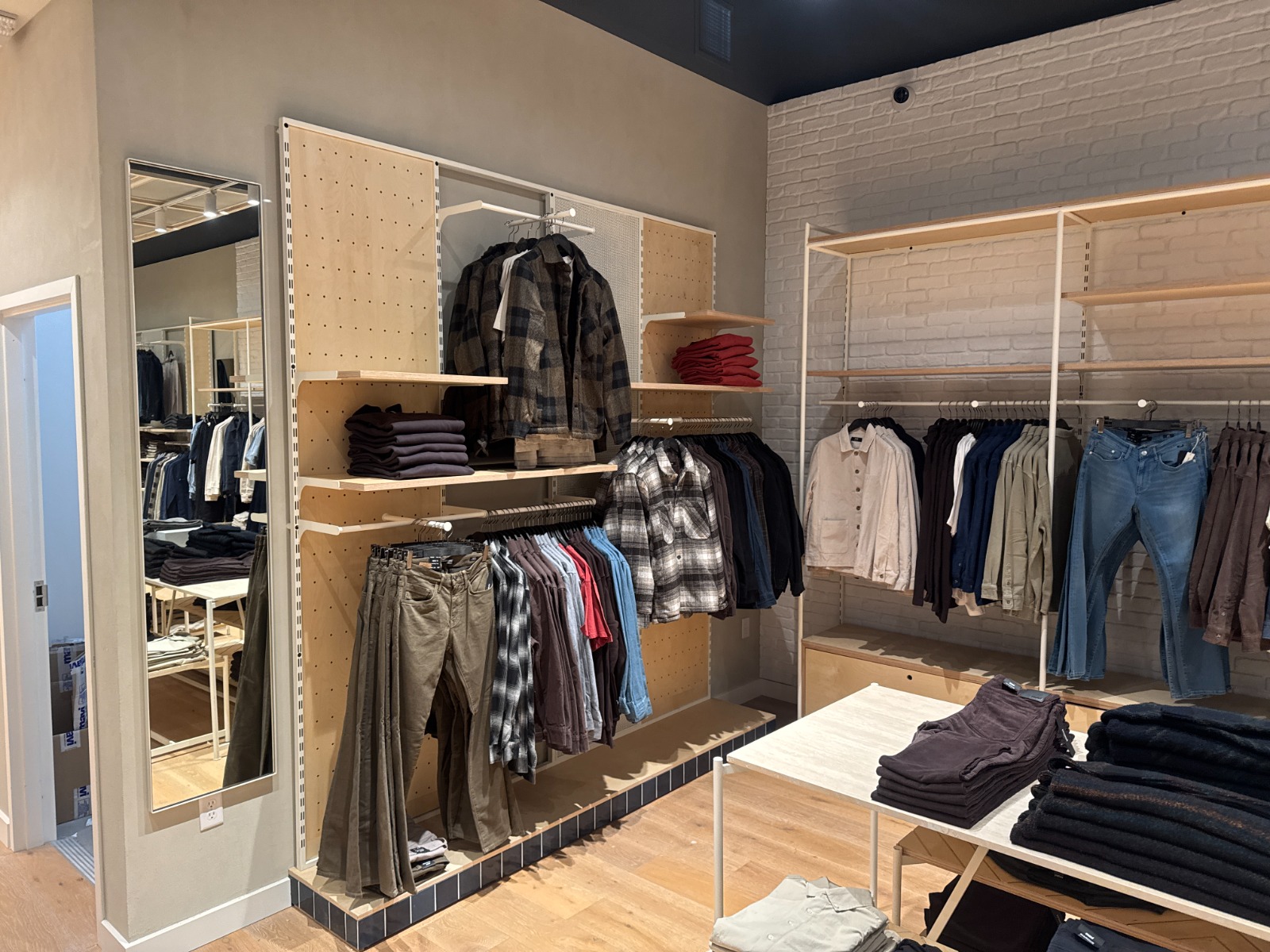 Mavi Jeans — U.S. Mall Rollout — photograph 20