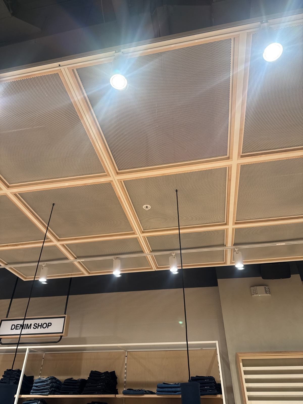 Mavi Jeans — U.S. Mall Rollout — photograph 19