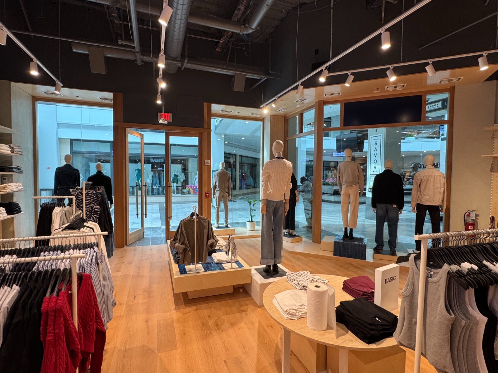 Mavi Jeans — U.S. Mall Rollout — photograph 29