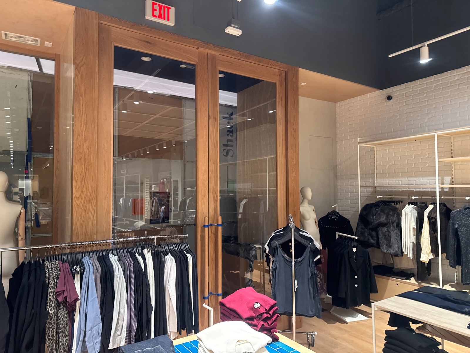 Mavi Jeans — U.S. Mall Rollout — photograph 21